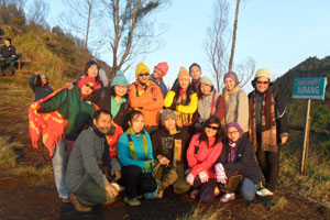 paket one day tour dieng group