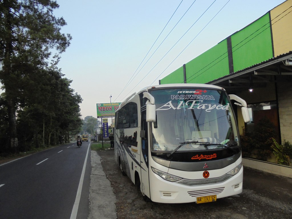 sewa bus dieng